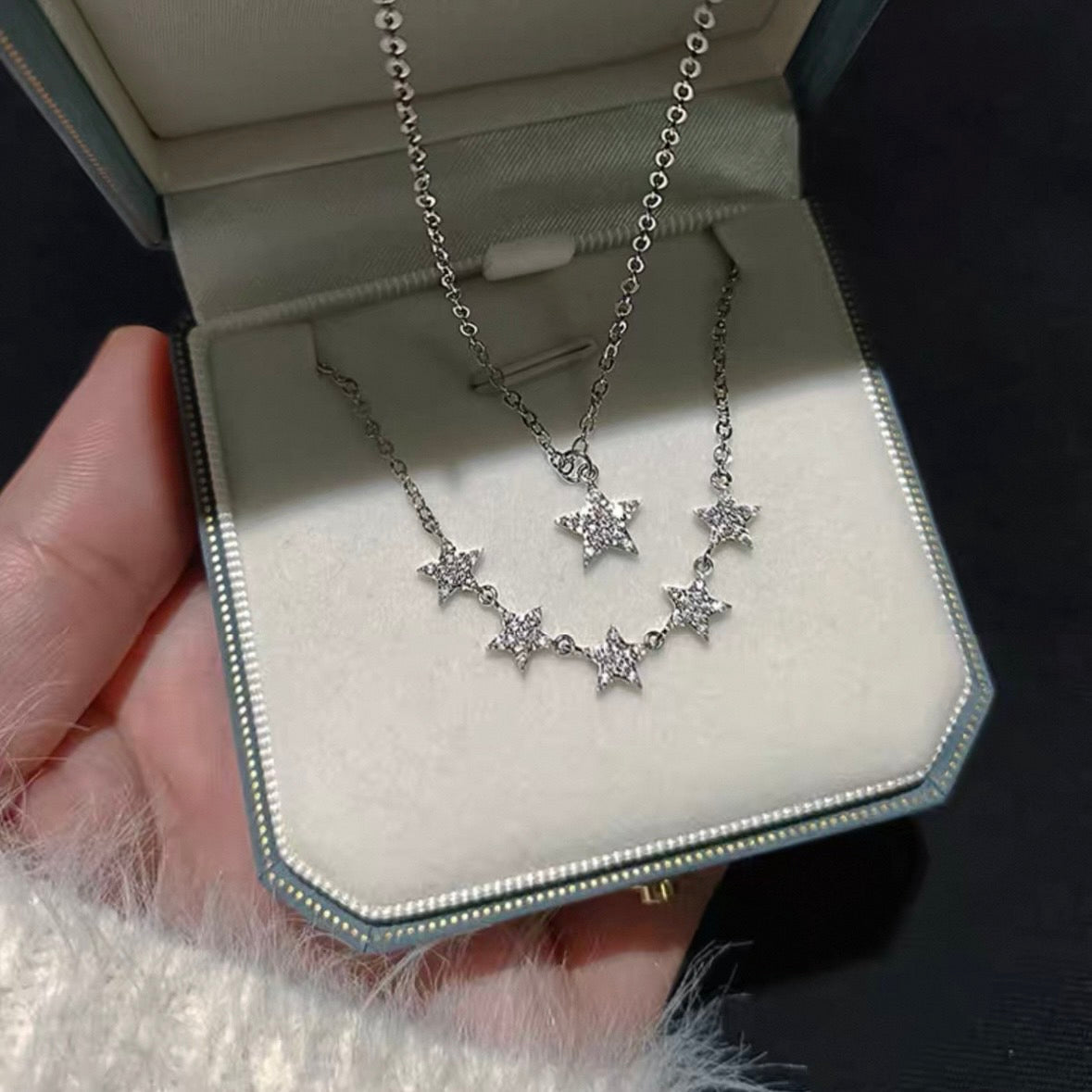 5 stars & 1 star necklace