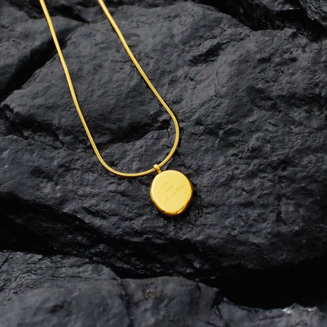 gold matte plate necklace