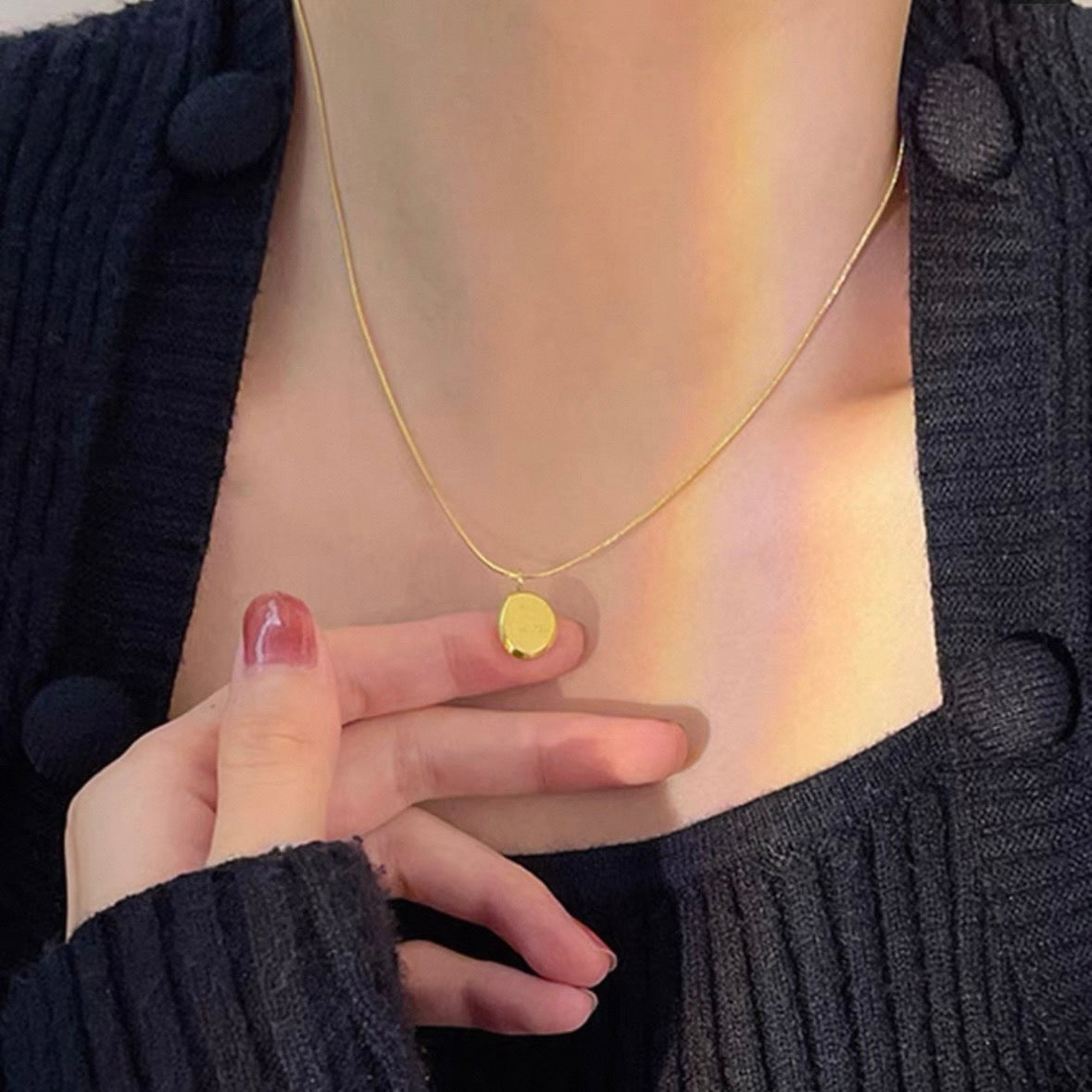 gold matte plate necklace