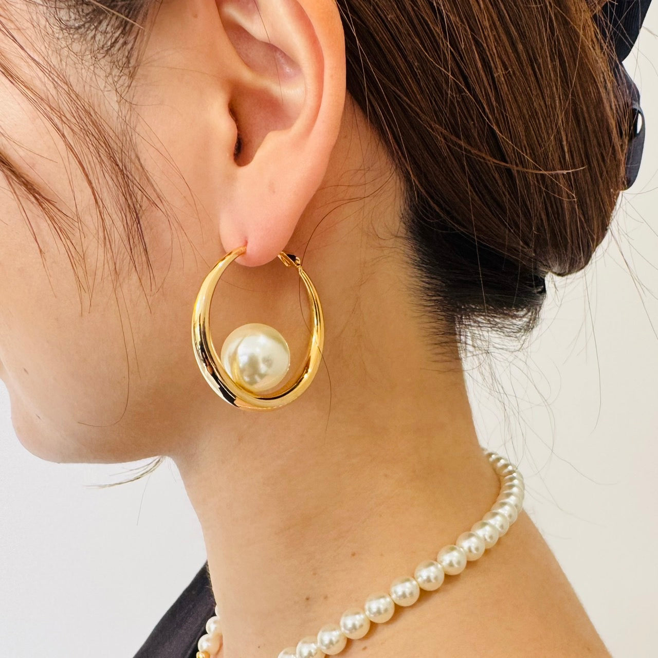 gold orb pearl pierce