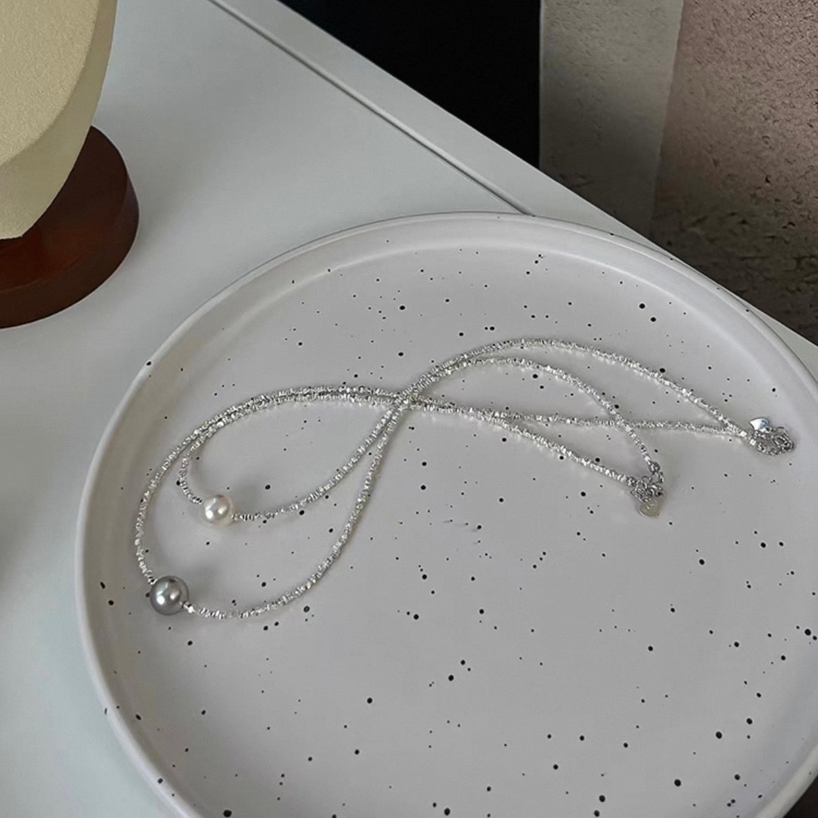 shimmer pearl necklace
