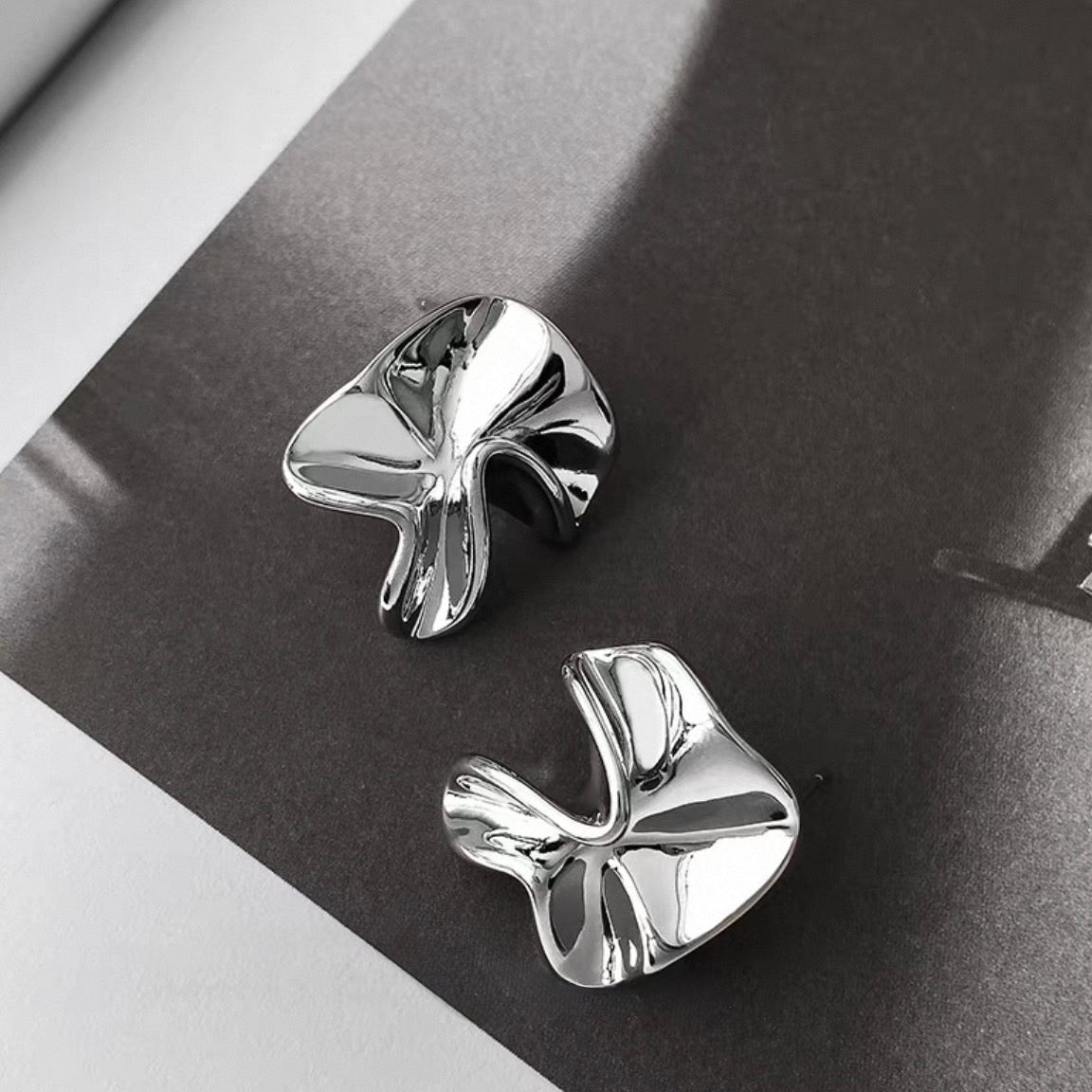 mirror flower pierce