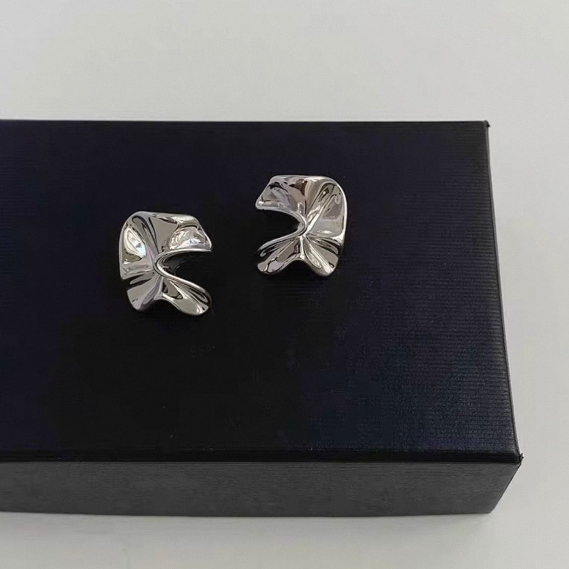 mirror flower pierce