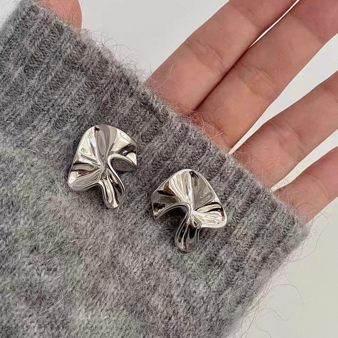 mirror flower pierce