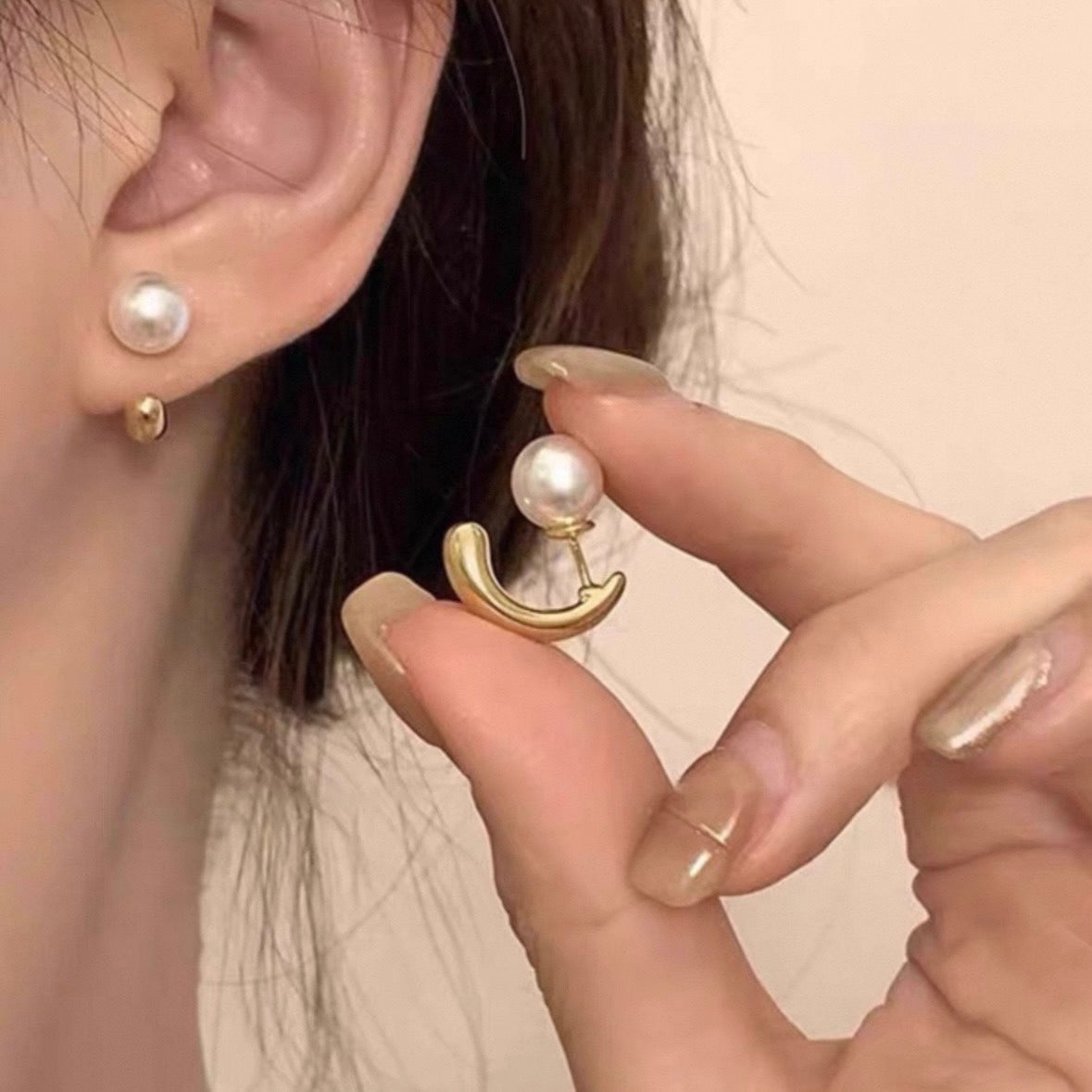 elegant curve pearl pierce
