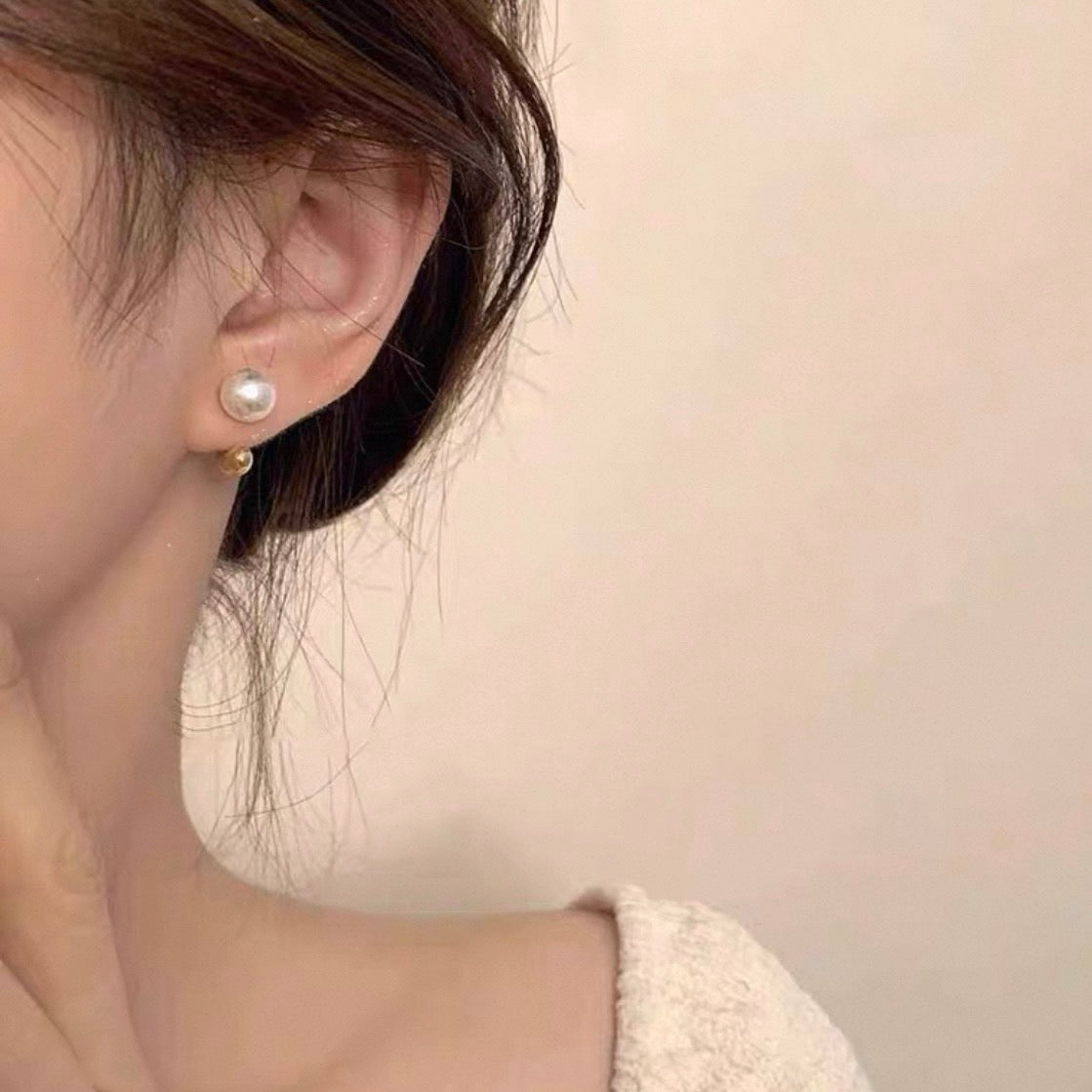 elegant curve pearl pierce