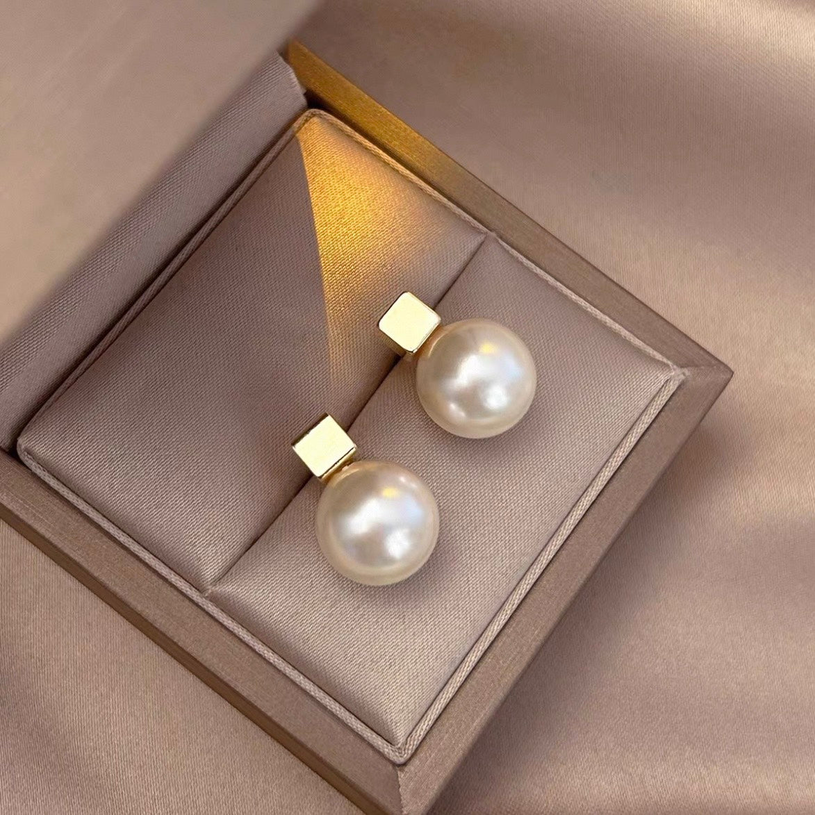mini cube pearl pierce
