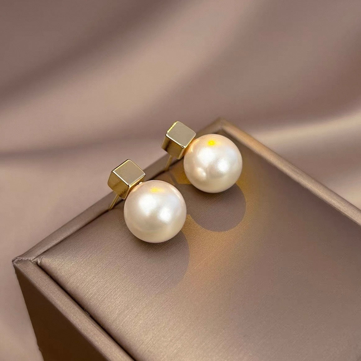 mini cube pearl pierce