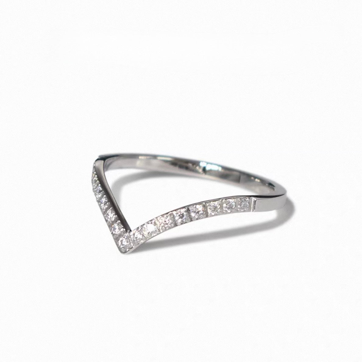Crystal V ring