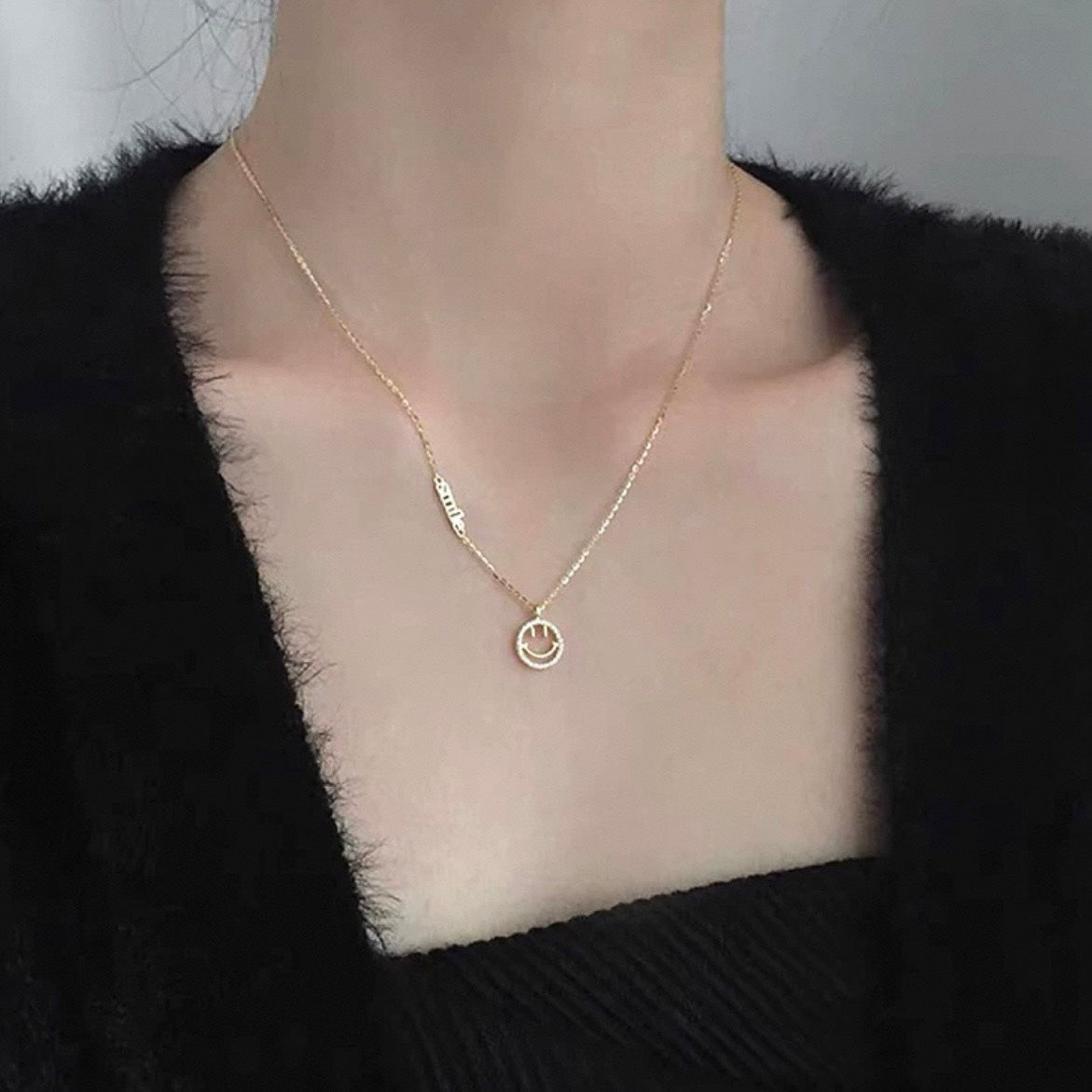 smile halo necklace