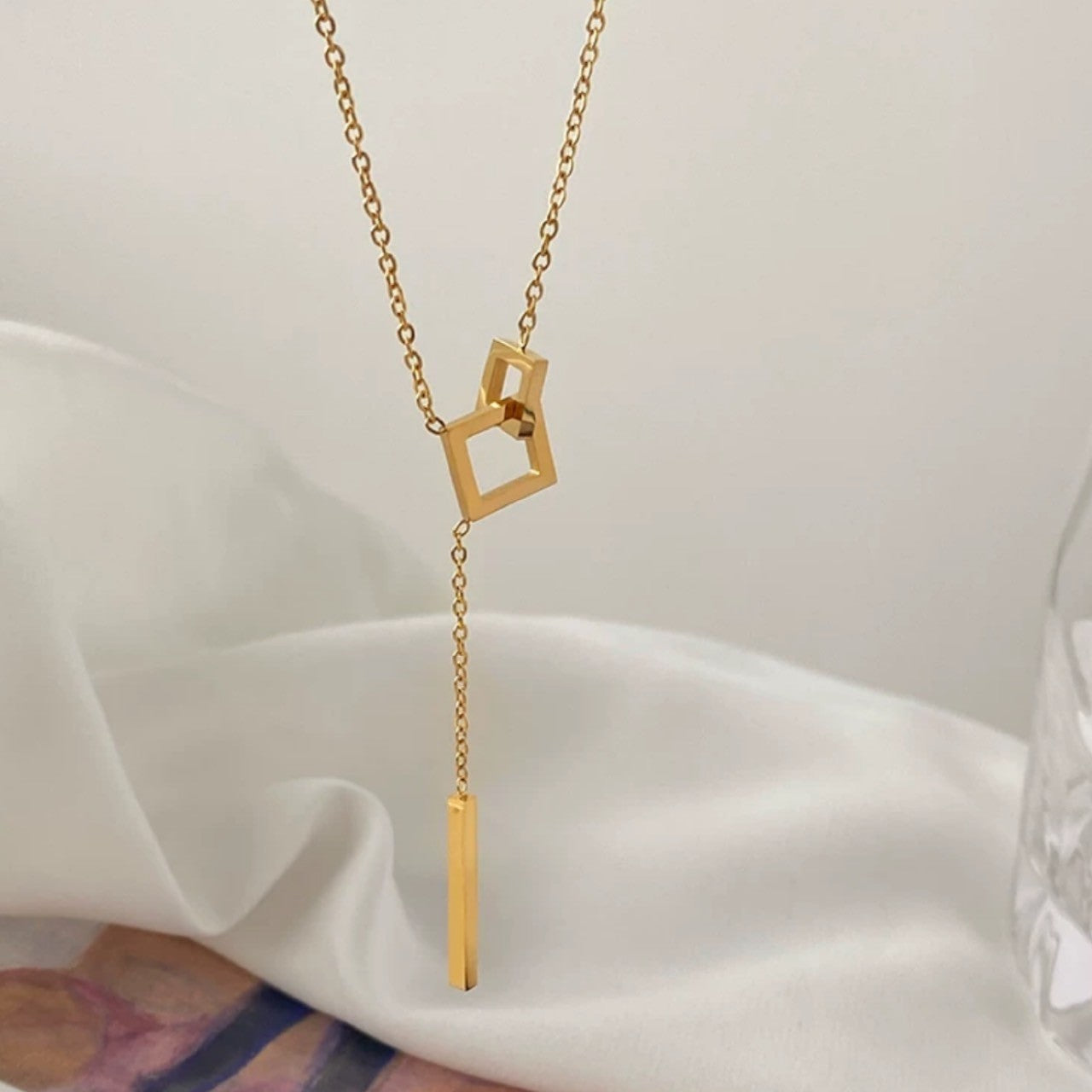 Y 2square connected necklace