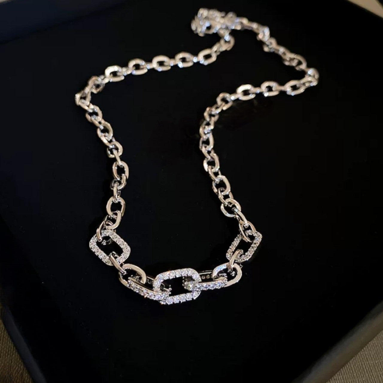 big chain shiny necklace