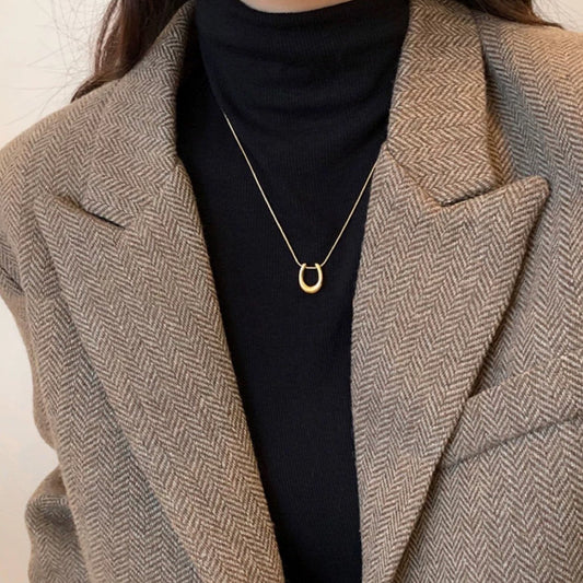 horseshoe necklace