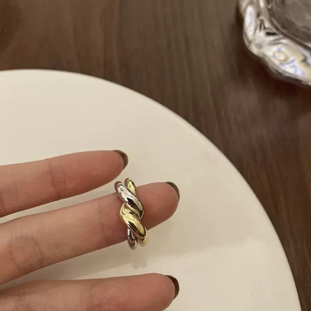 bicolor double twist ring