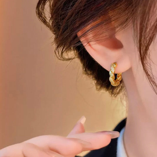 gold twist pierce