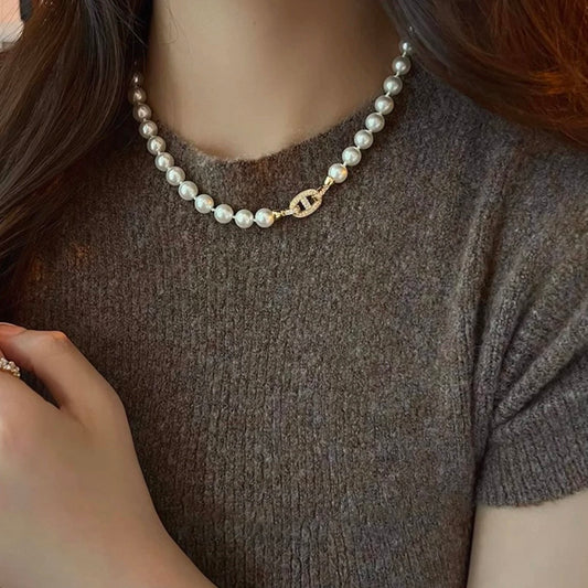 elegant pearl necklace