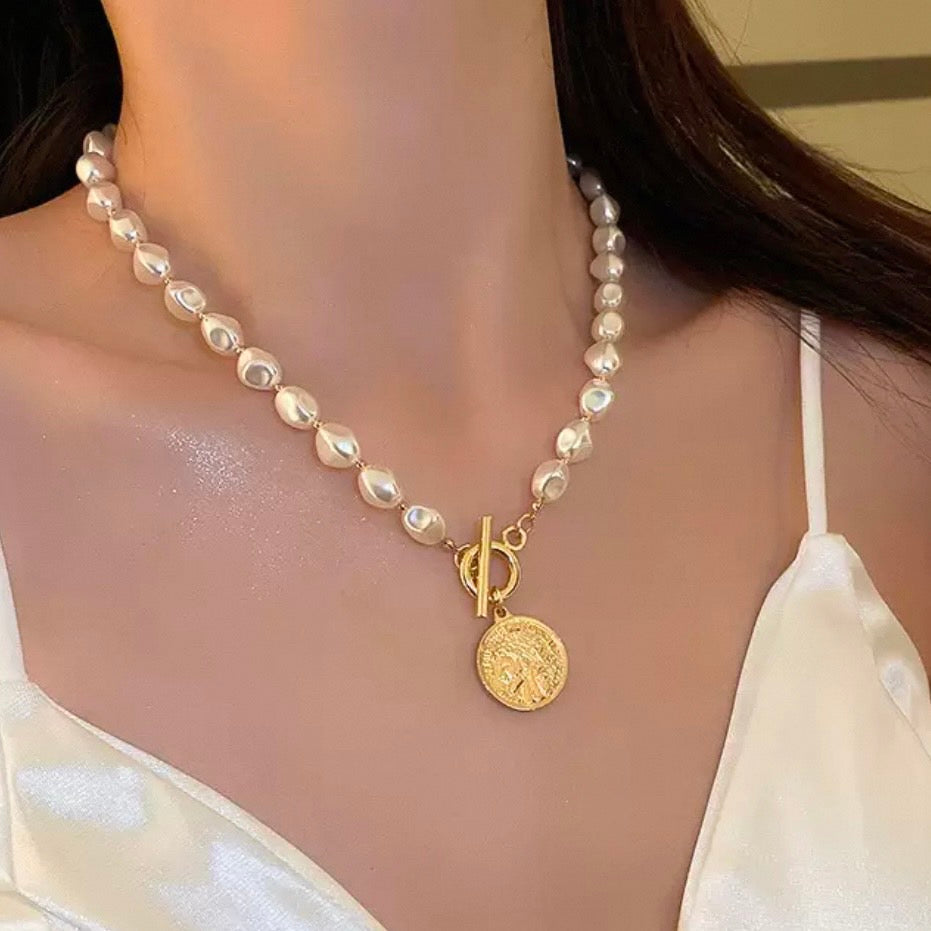 baroque pearl coin necklace