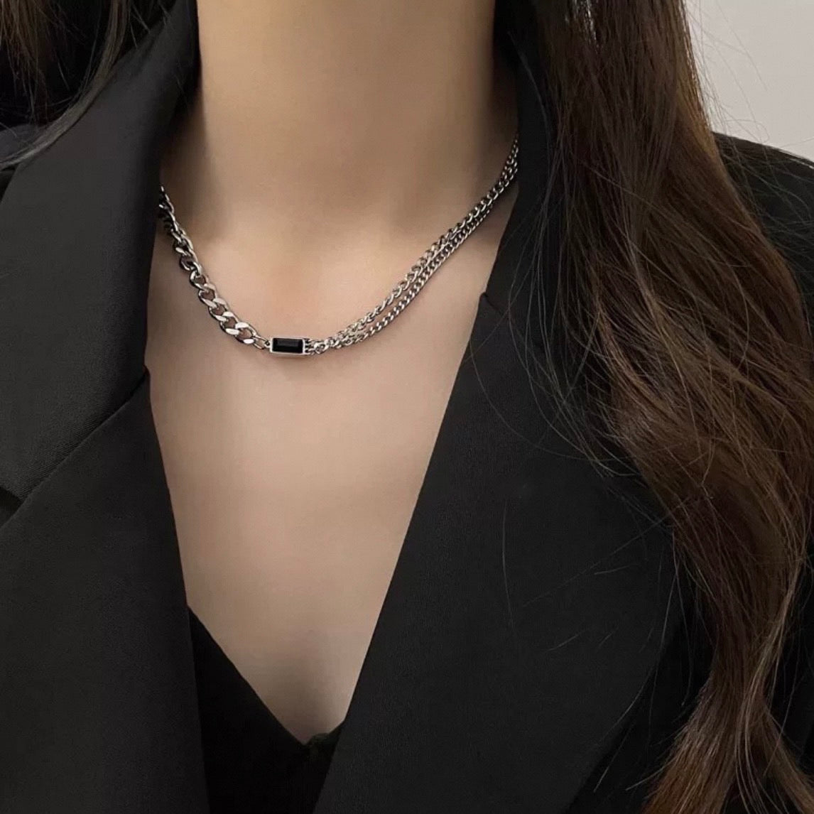 black stone & chain necklace