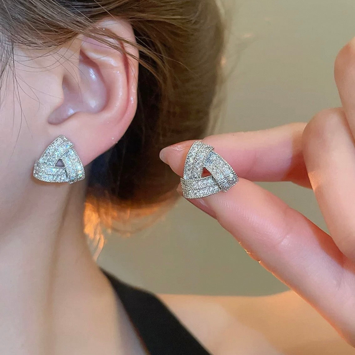 triangle shiny ribon pierce