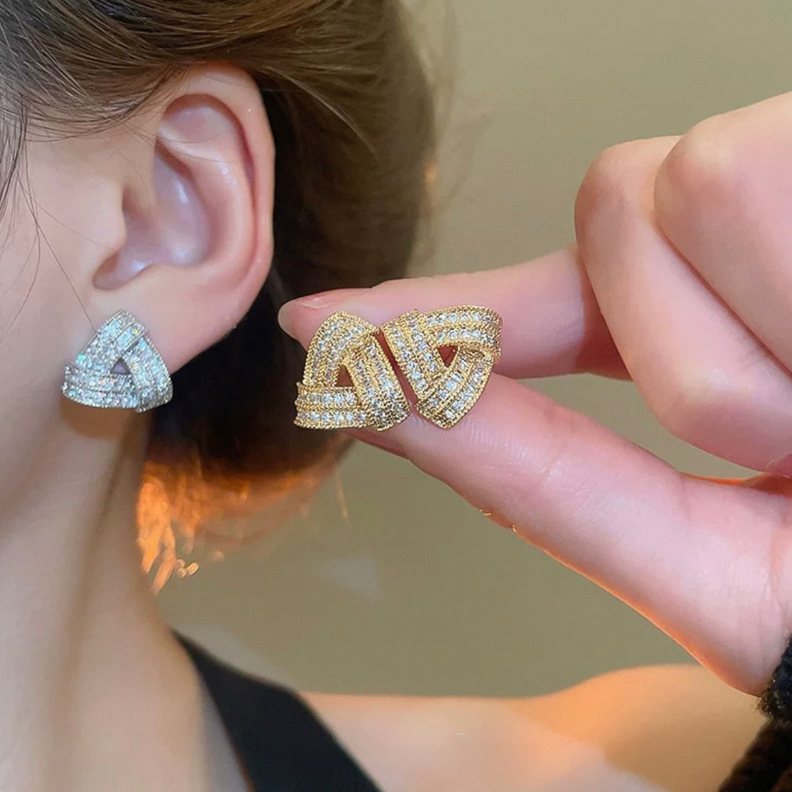 triangle shiny ribon pierce