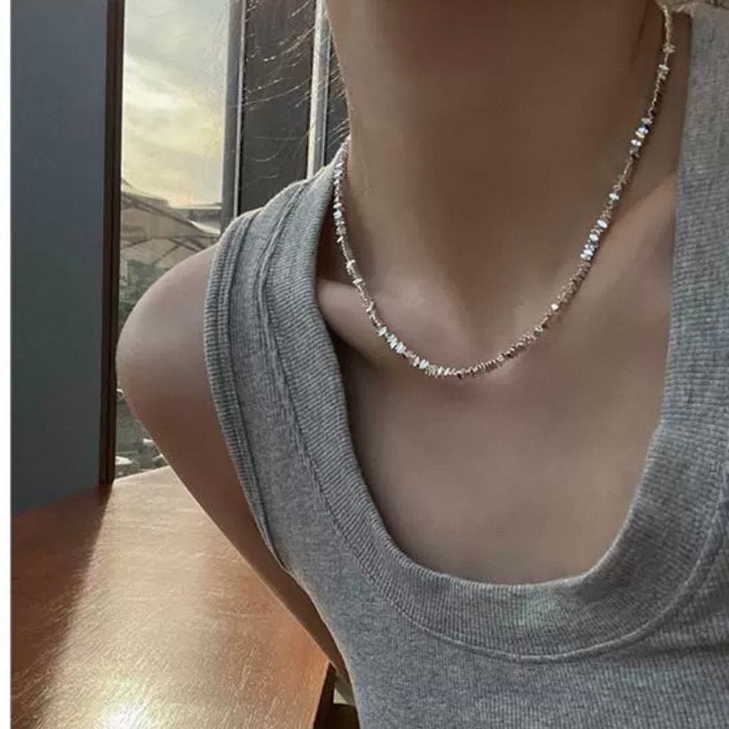 shimmer line necklace