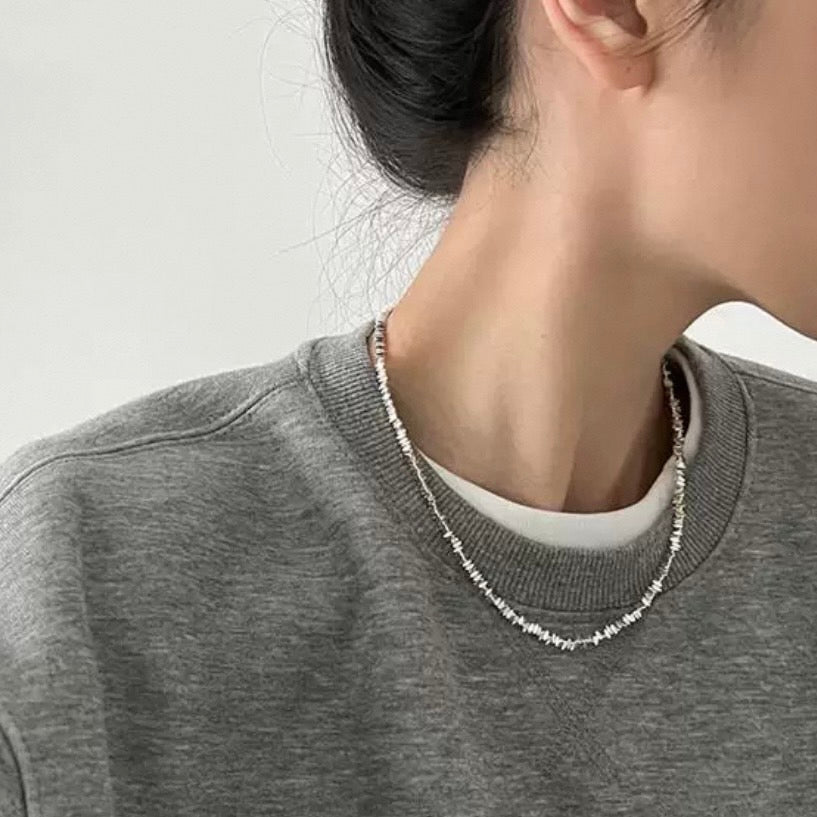 shimmer line necklace