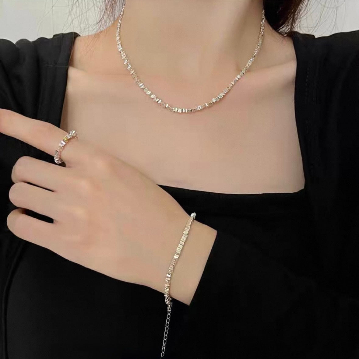 shimmer line necklace