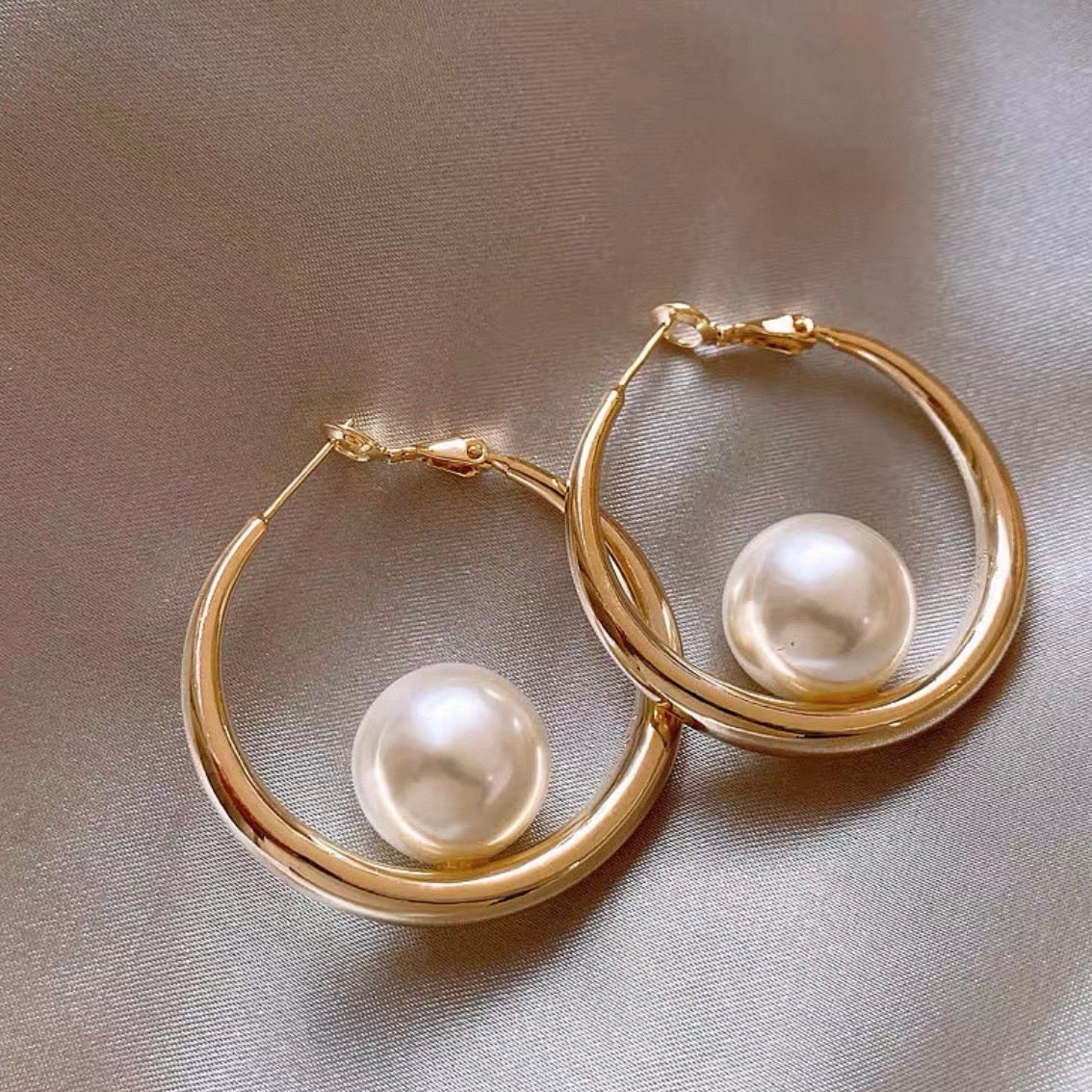 gold orb pearl pierce