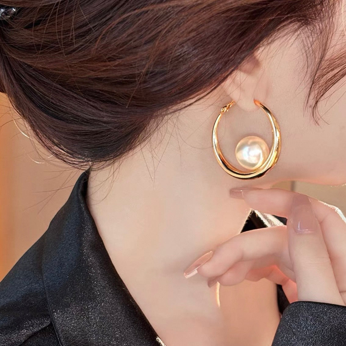 gold orb pearl pierce