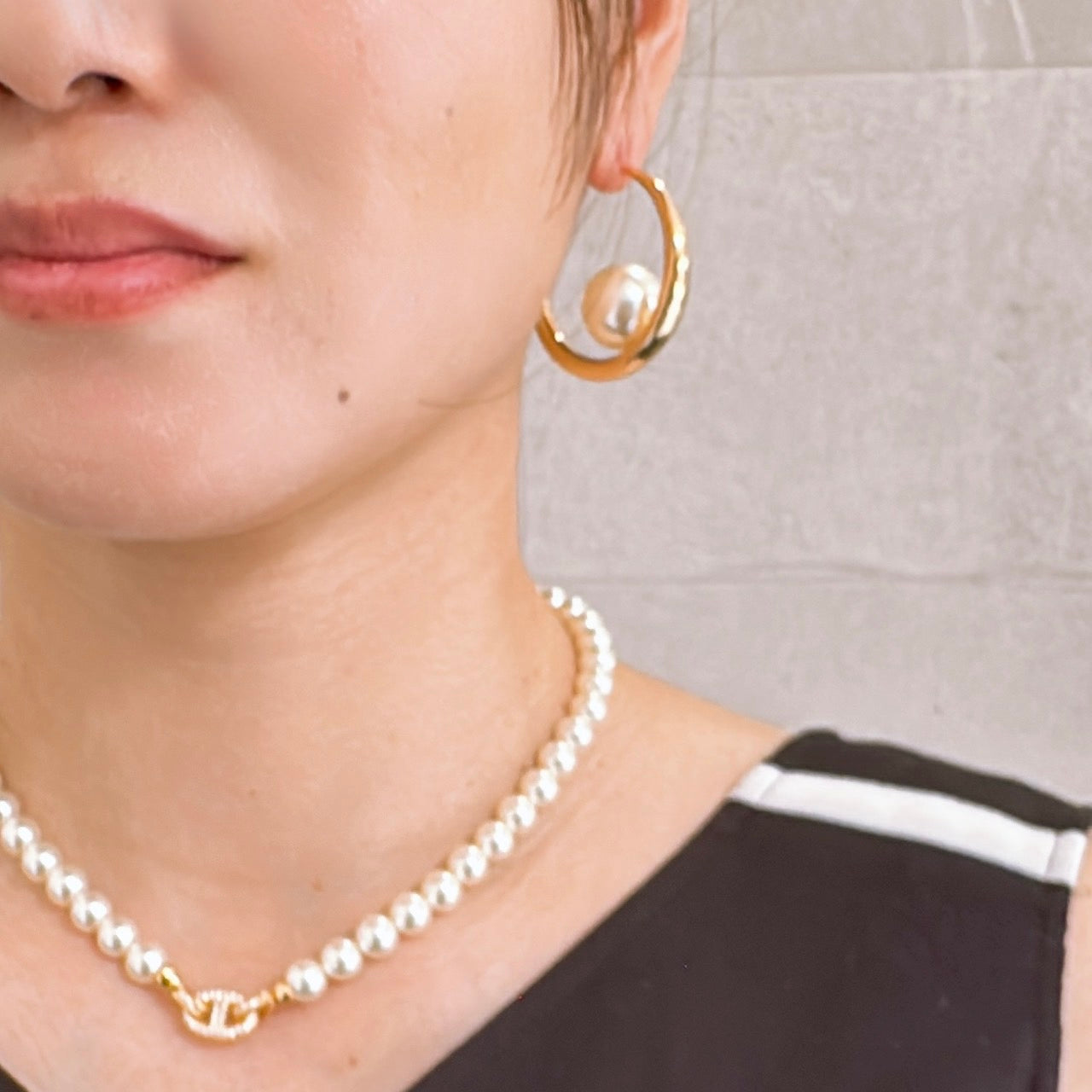 gold orb pearl pierce