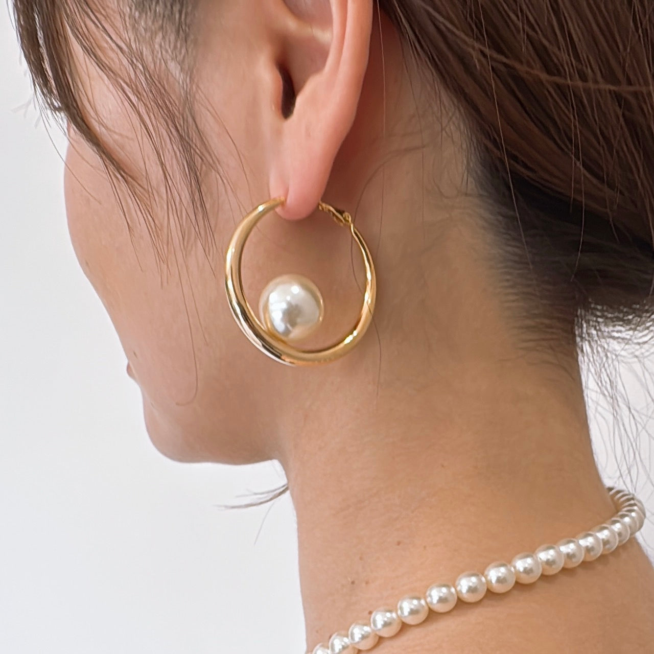 gold orb pearl pierce