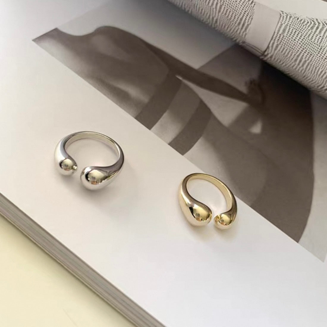 melty curve ring