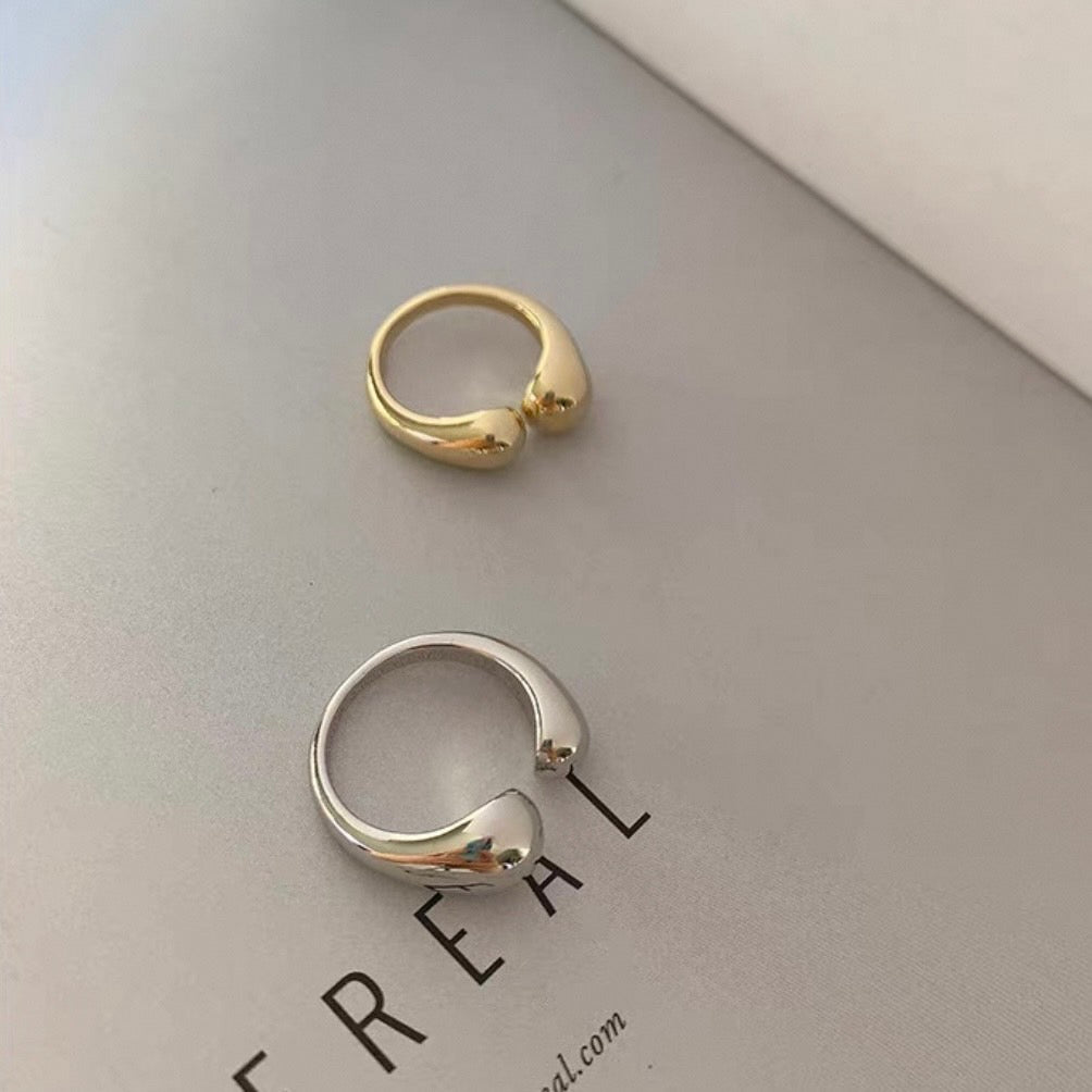 melty curve ring