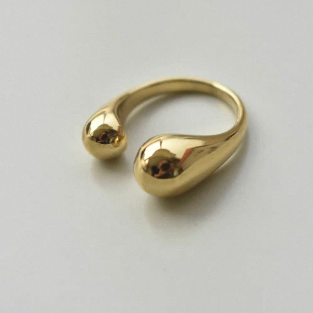 melty curve ring