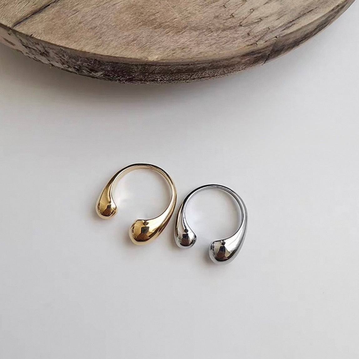melty curve ring