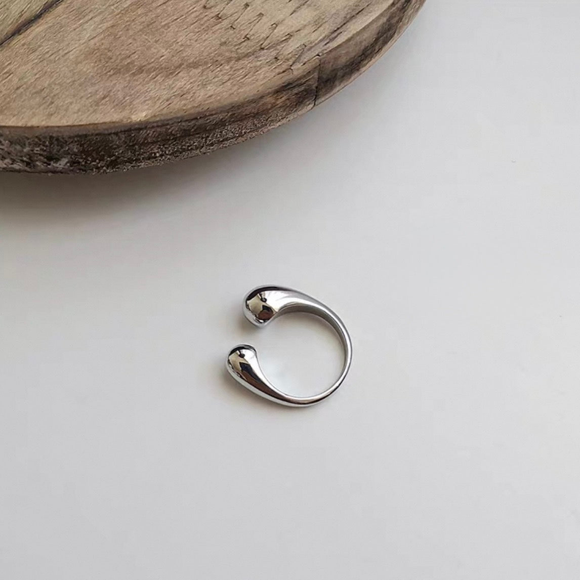 melty curve ring