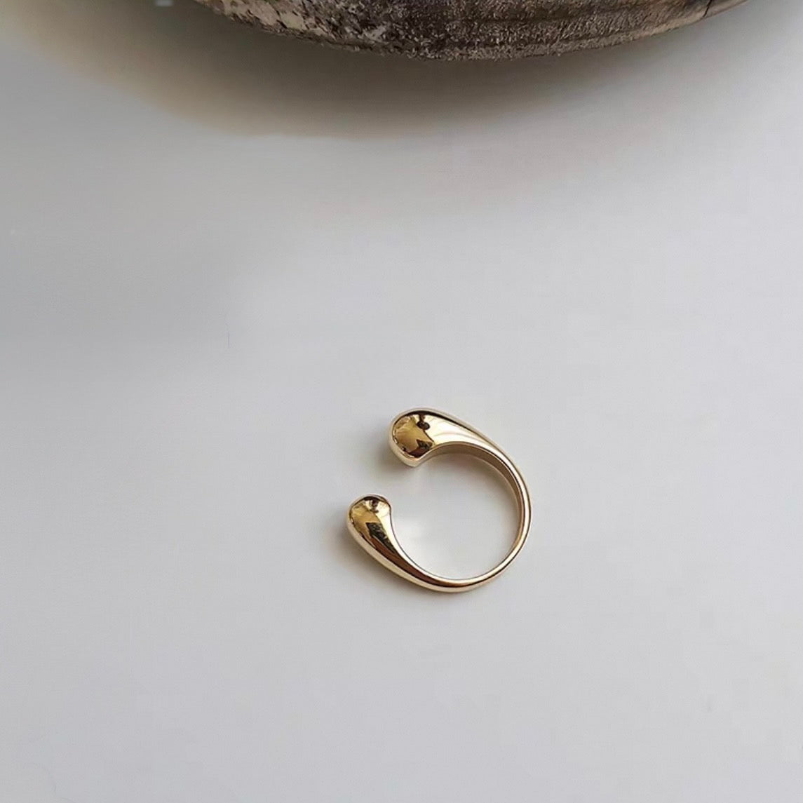 melty curve ring