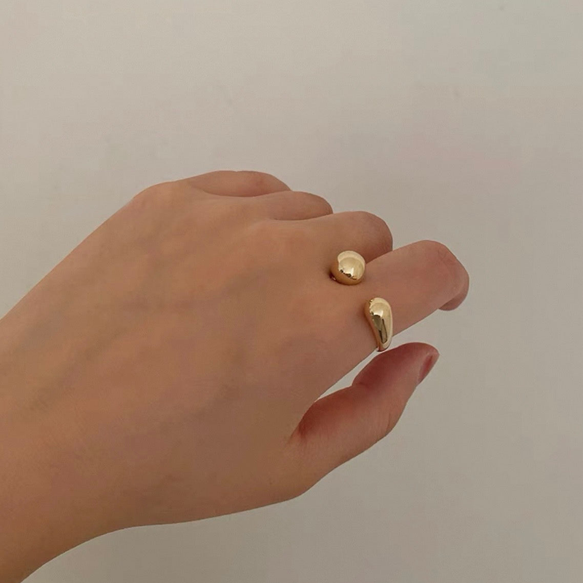melty curve ring