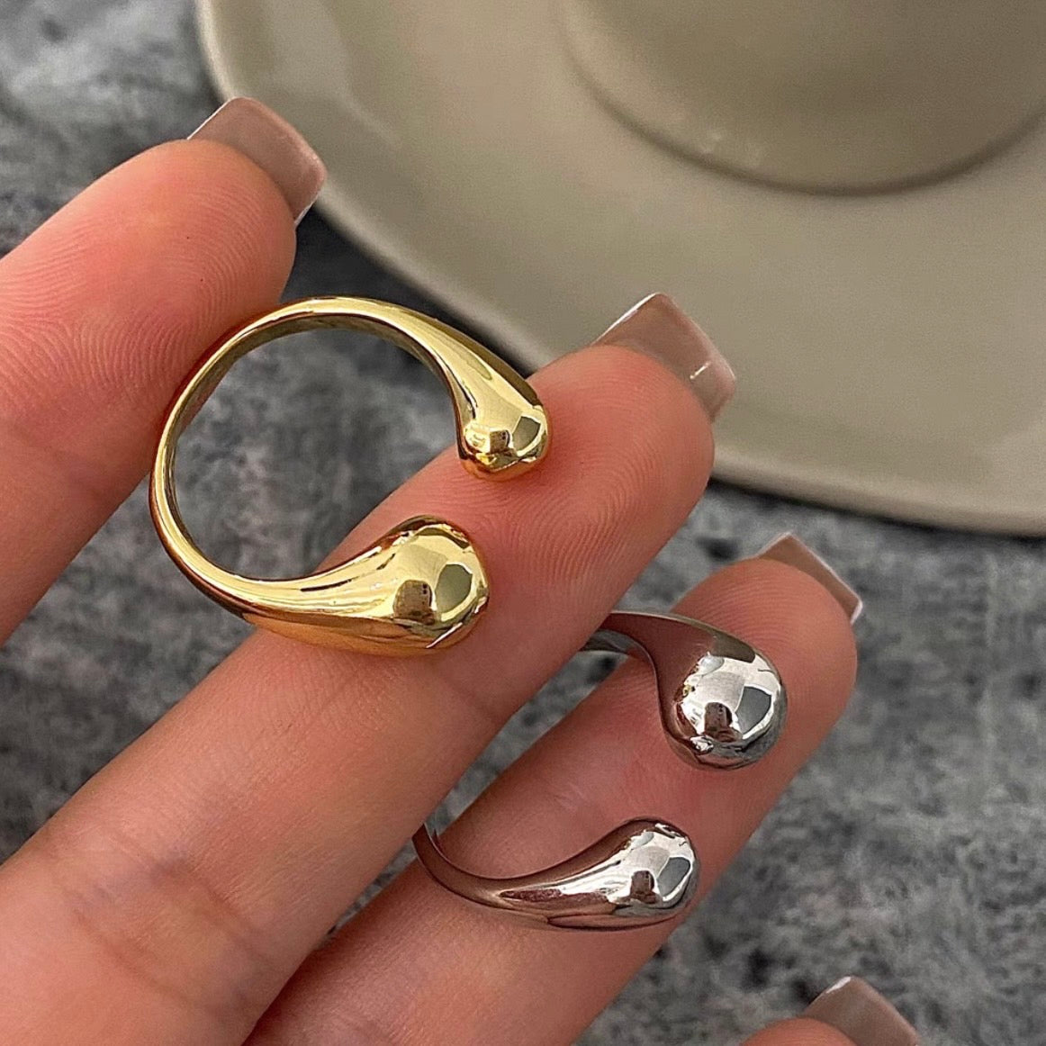 melty curve ring