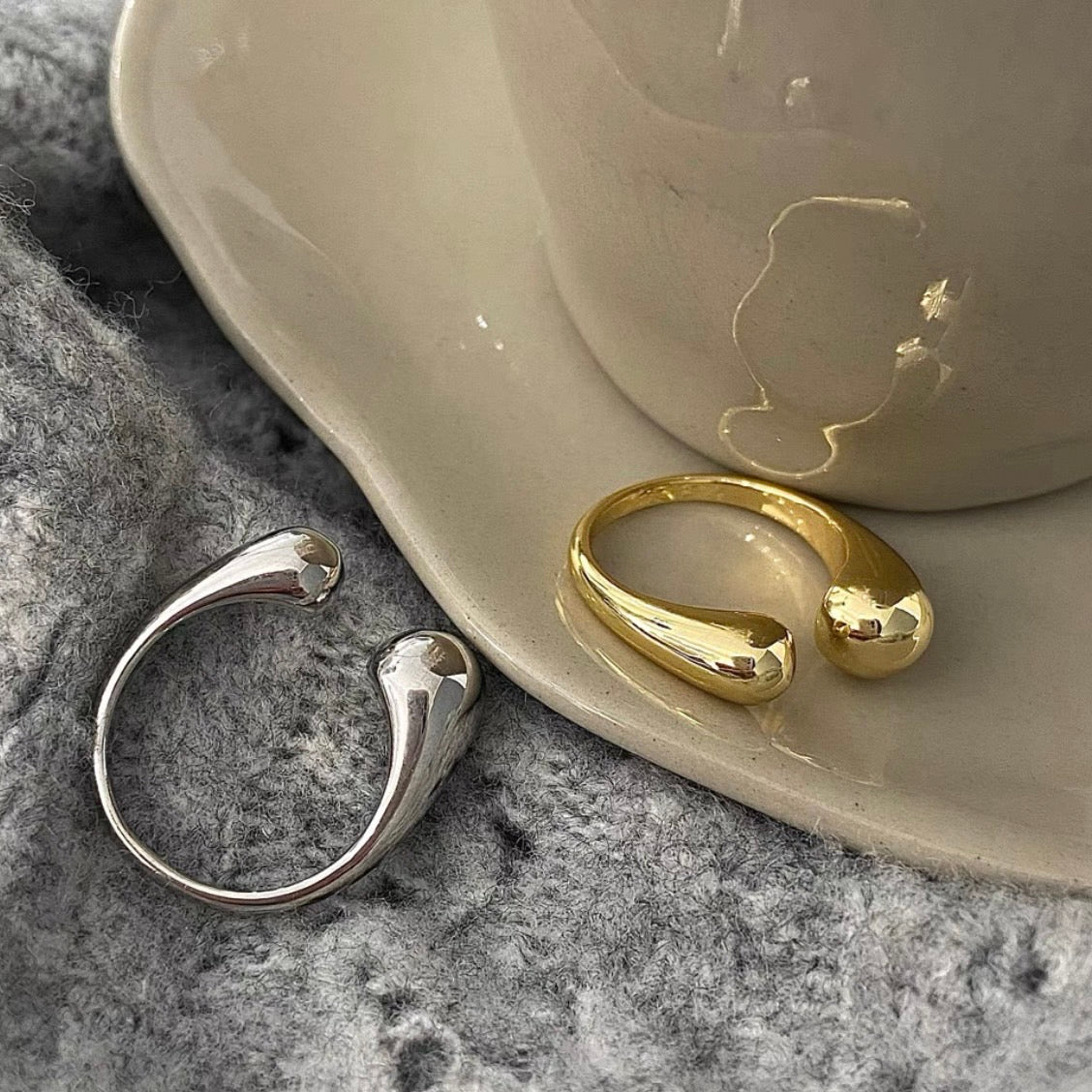 melty curve ring