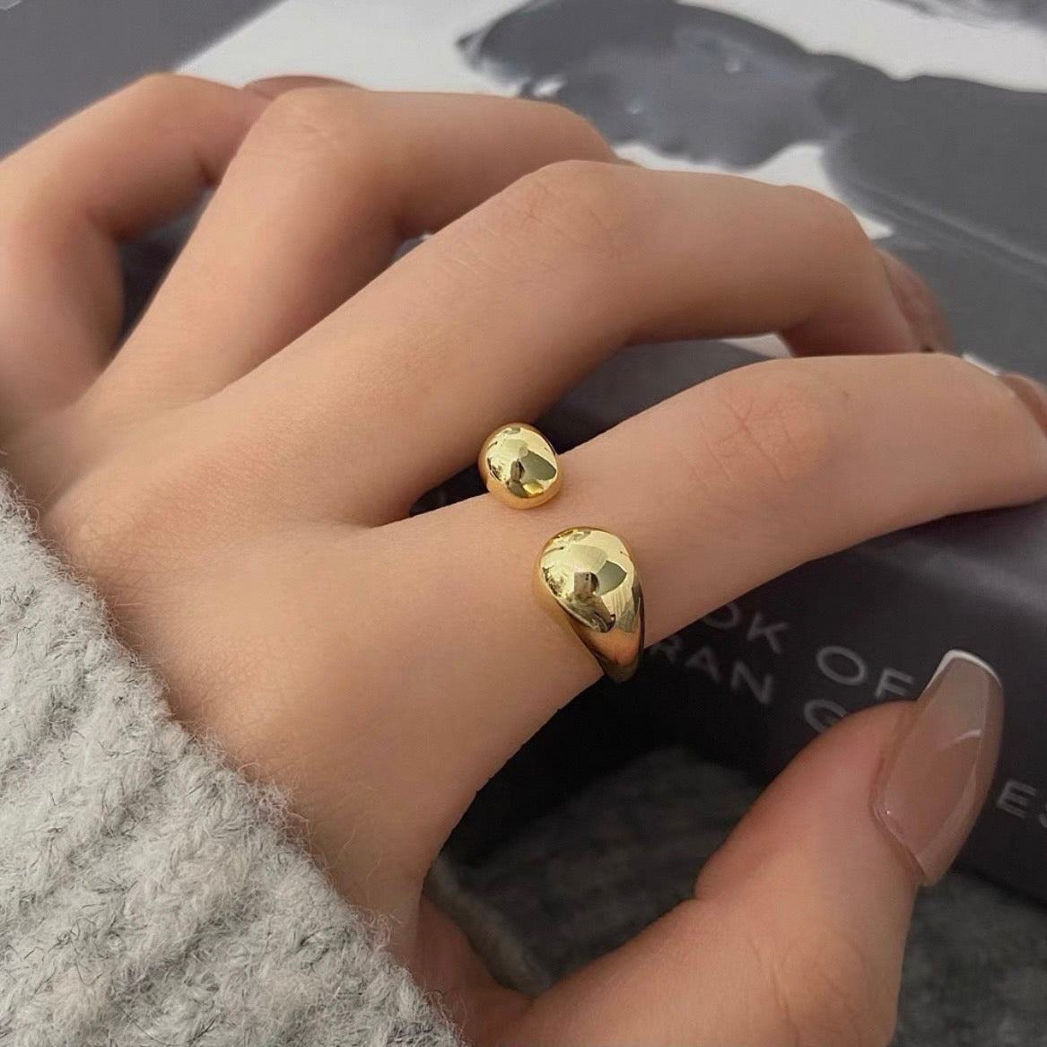melty curve ring