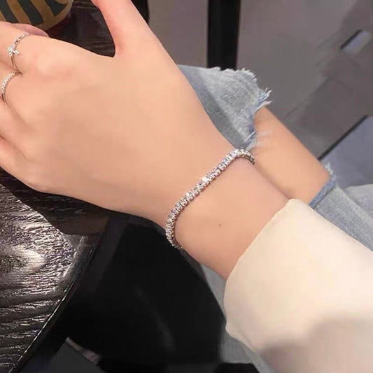 twinkle line bracelet