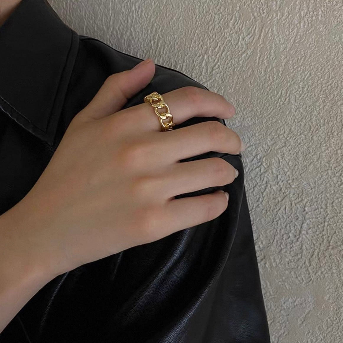 bold chain ring