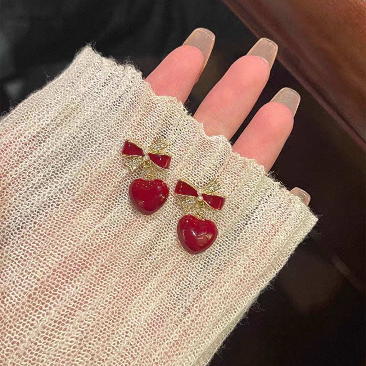 rouge ribbon heart pierce