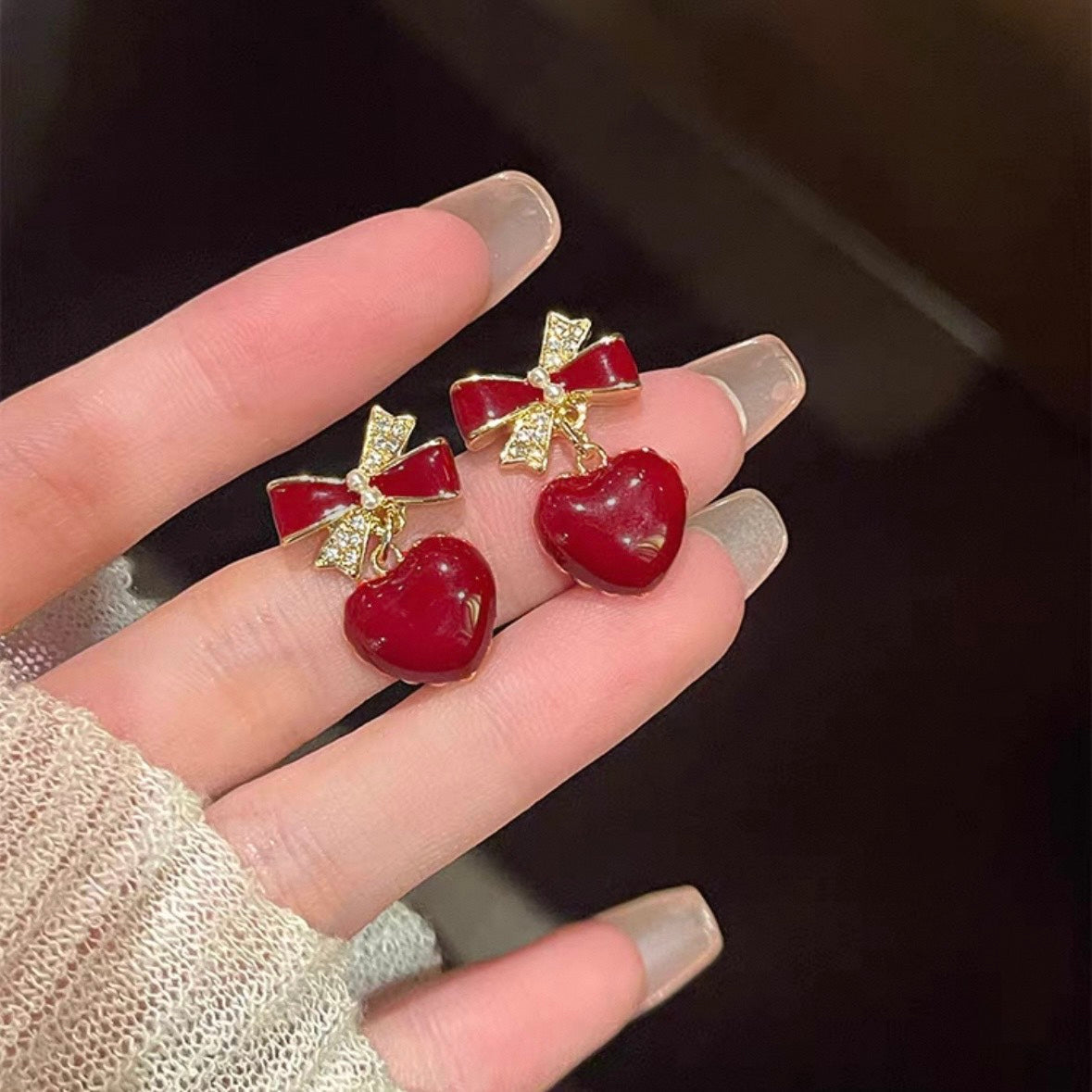rouge ribbon heart pierce