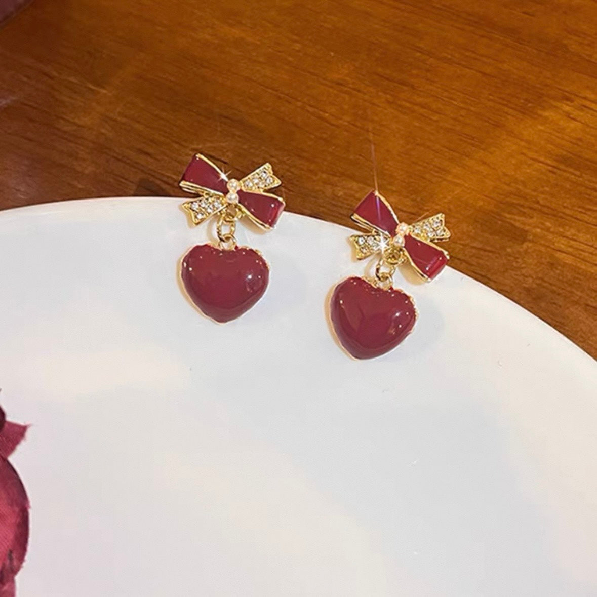 rouge ribbon heart pierce