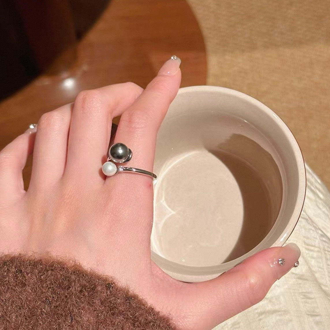 black & white pearl ring