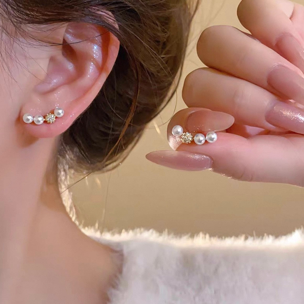 pearl curve line pierce