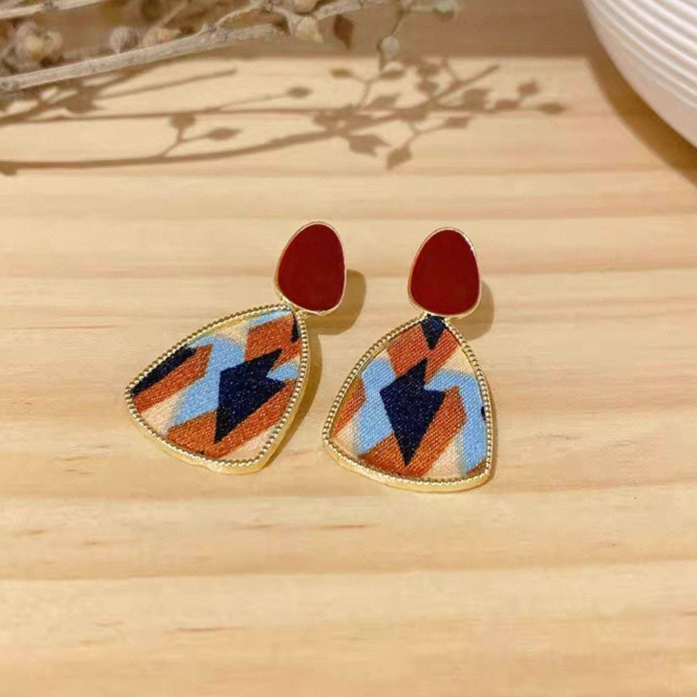 geometric Art pierce