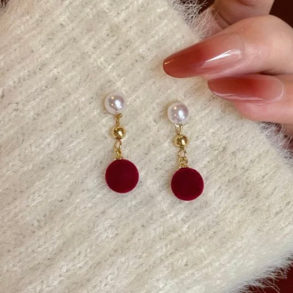 velvet rouge ball pierce